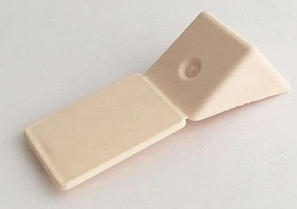 Уголок-стяжка пластмассовый на 2 шурупа светло-бежевый