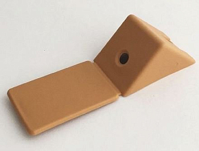 Уголок-стяжка пластмассовый на 2 шурупа бук розовый