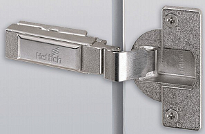 Intermat 9935-ТH2/40, петля для профильных дверей, на среднюю стенку,  угол открывания 95 градусов